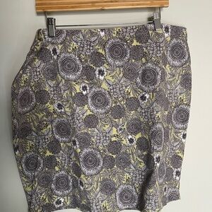 J. Jill women’s Black and sage Floral fitted straight Skirt size XL